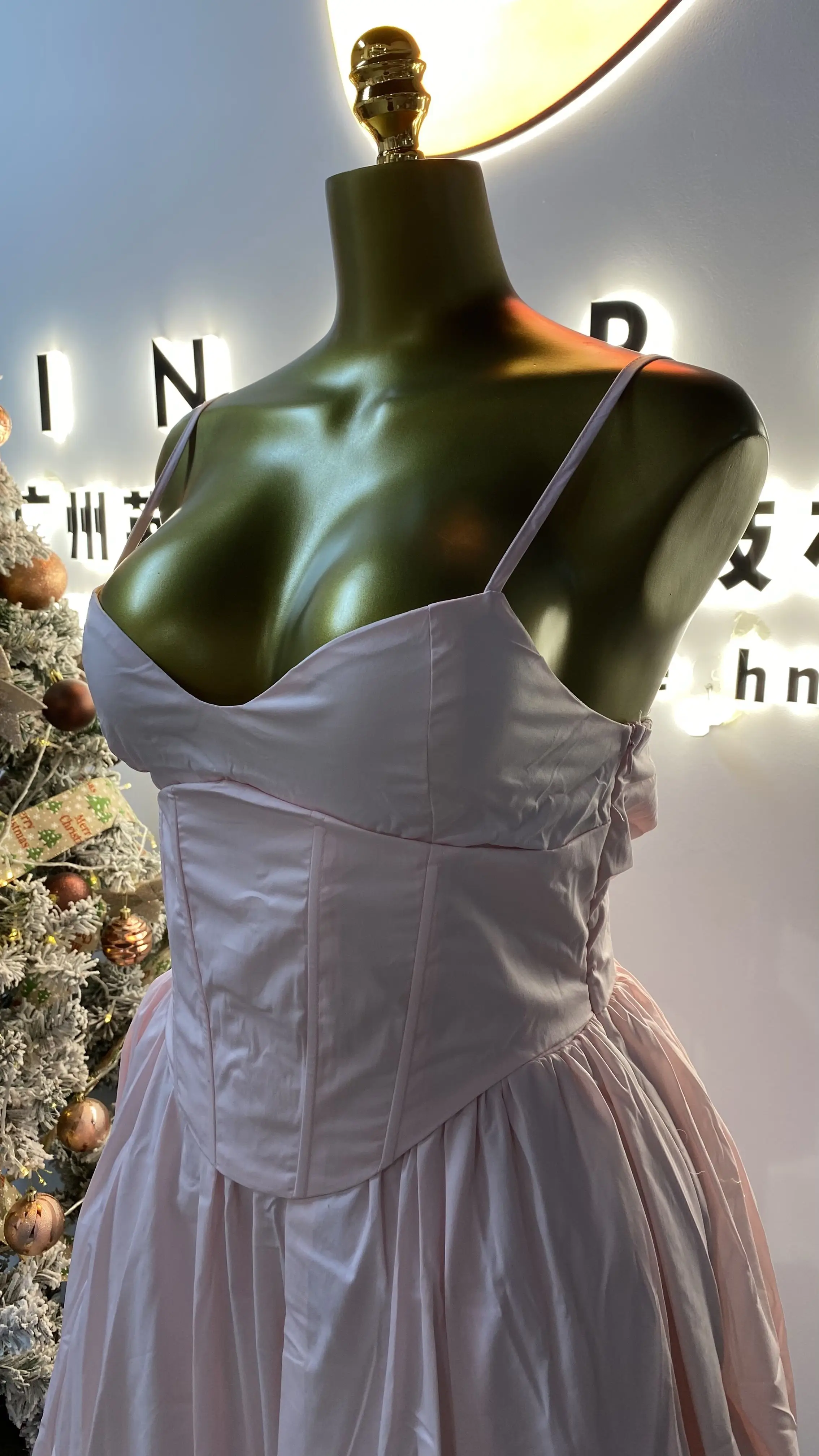 فستان كاجوال بحمالات ريترو أنيق للسيدات جديد لعام 2025-GZXX148