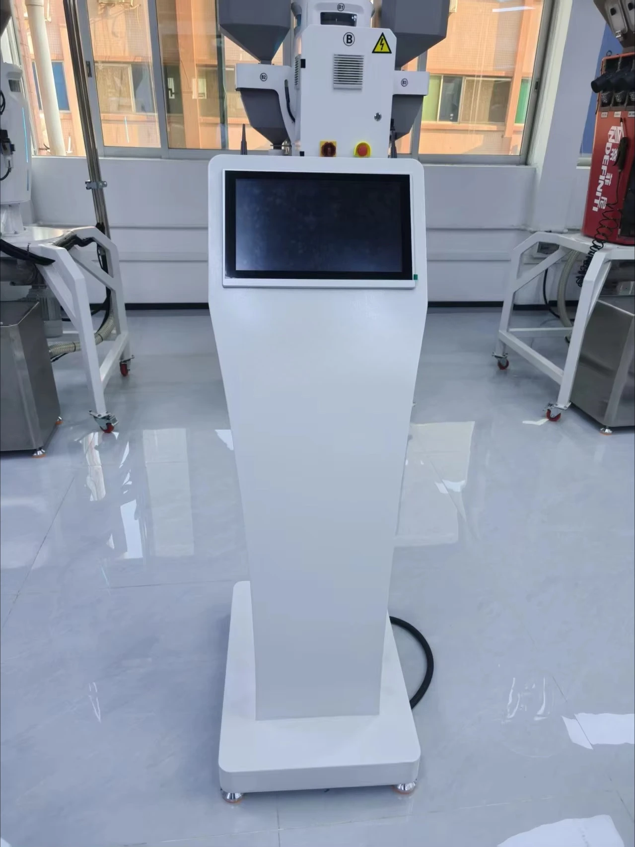 Automatic feeding center console control system touch screen man-machine interface