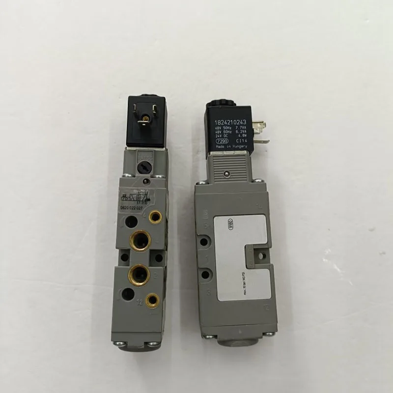 1PCS New For Rexroth 0820022026 or 0820023026 Solenoid Valve