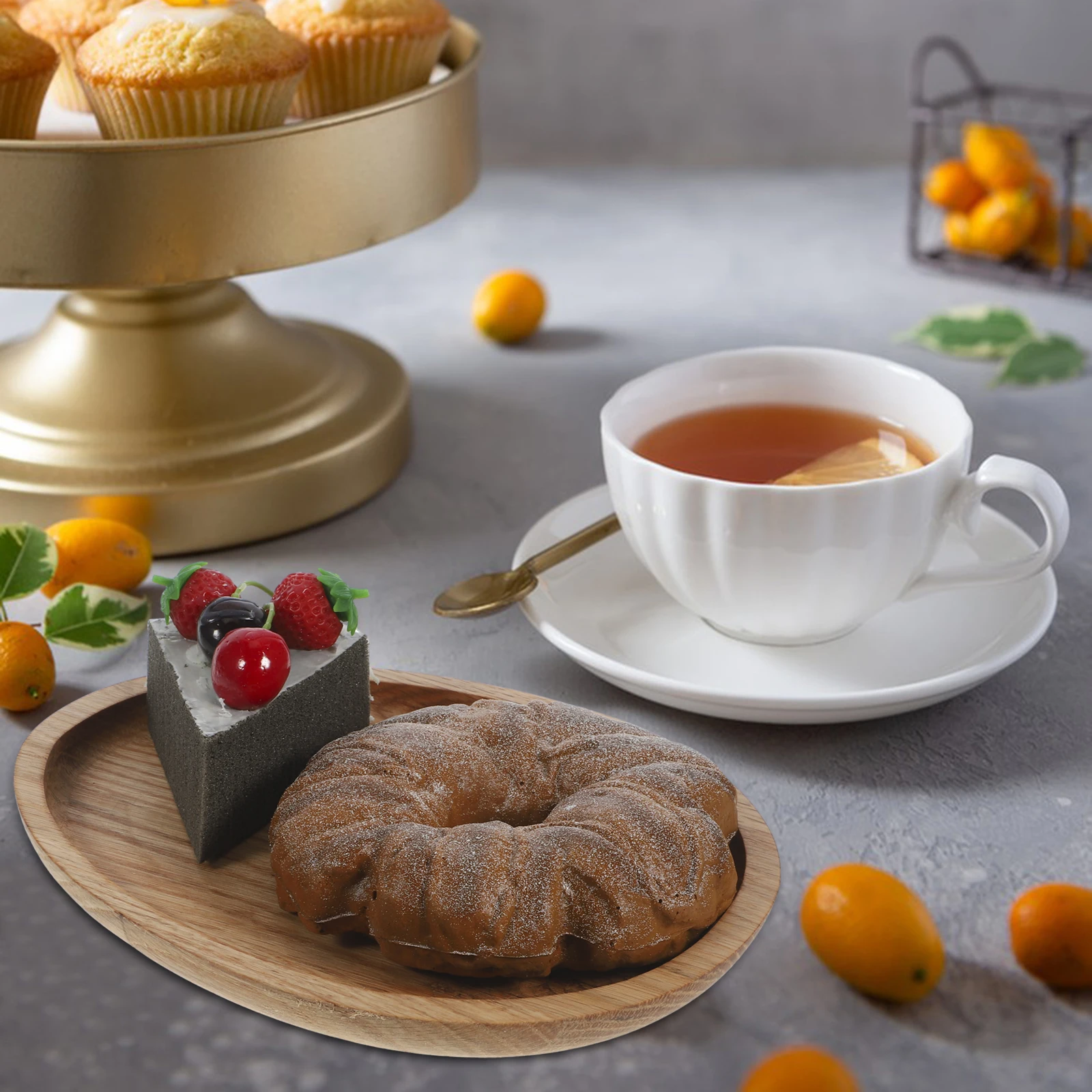 

Red Oak Wood Oval Serving Tray For Appetizers Snacks Fruits Desserts Candy Dry Fruit Storage Party Dish Home Kitchen Bar Tool