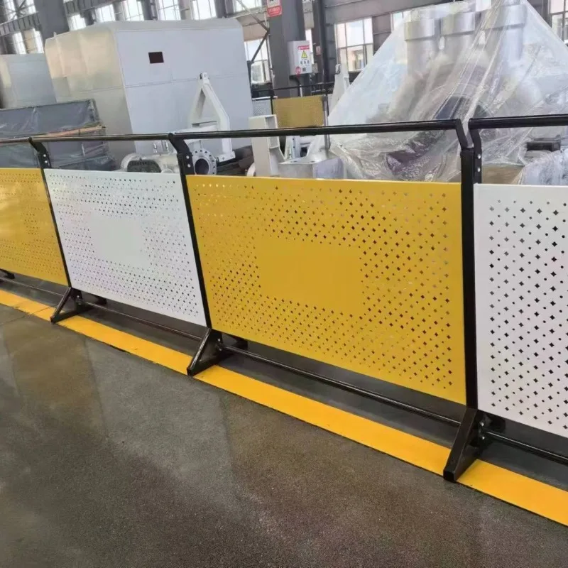Workshop isolation net punching plate fence, equipment fence barbed wire fence movable partition