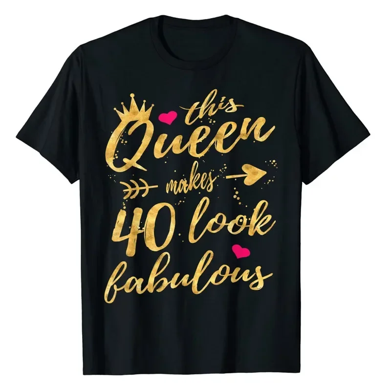 

She Makes 40 Look Fabulous 40th Birthday Womens T-Shirt Mother's Day Mama Gifts Sayings Quote Mommy Graphic Tee Top B-Day Outfit