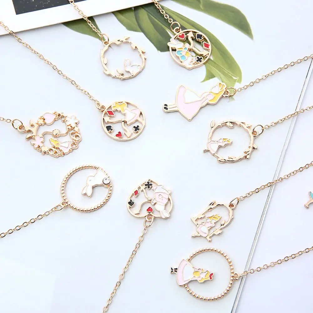 

School Office Supplies Book Clip Cartoon Character Metal Bookmarks Peach Heart Pendant Pagination Mark