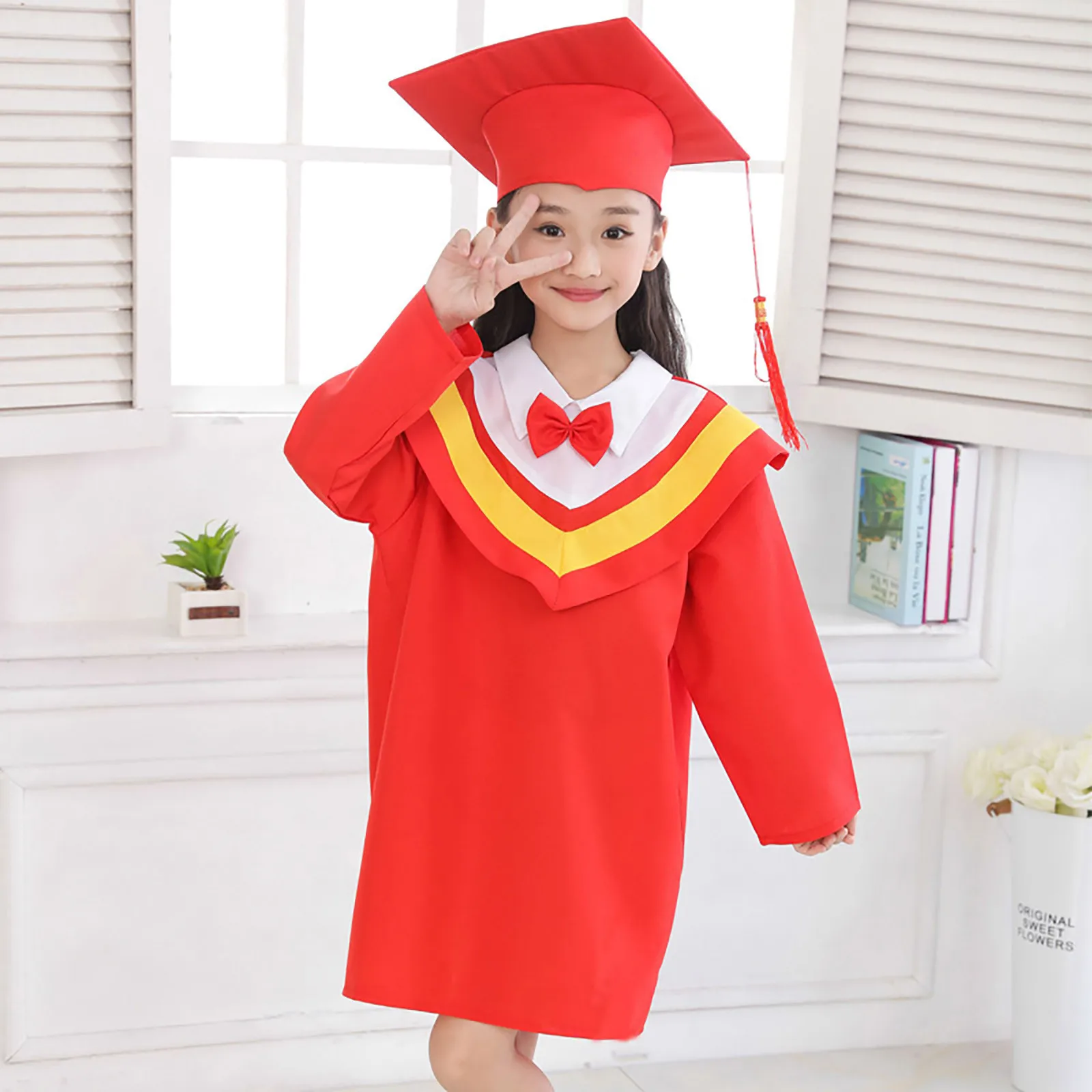 Kids Graduation Gown Bachelor Costumes Primary School Students Graduation Gown with Tassel Cap for Boys Girls Role Play Costume