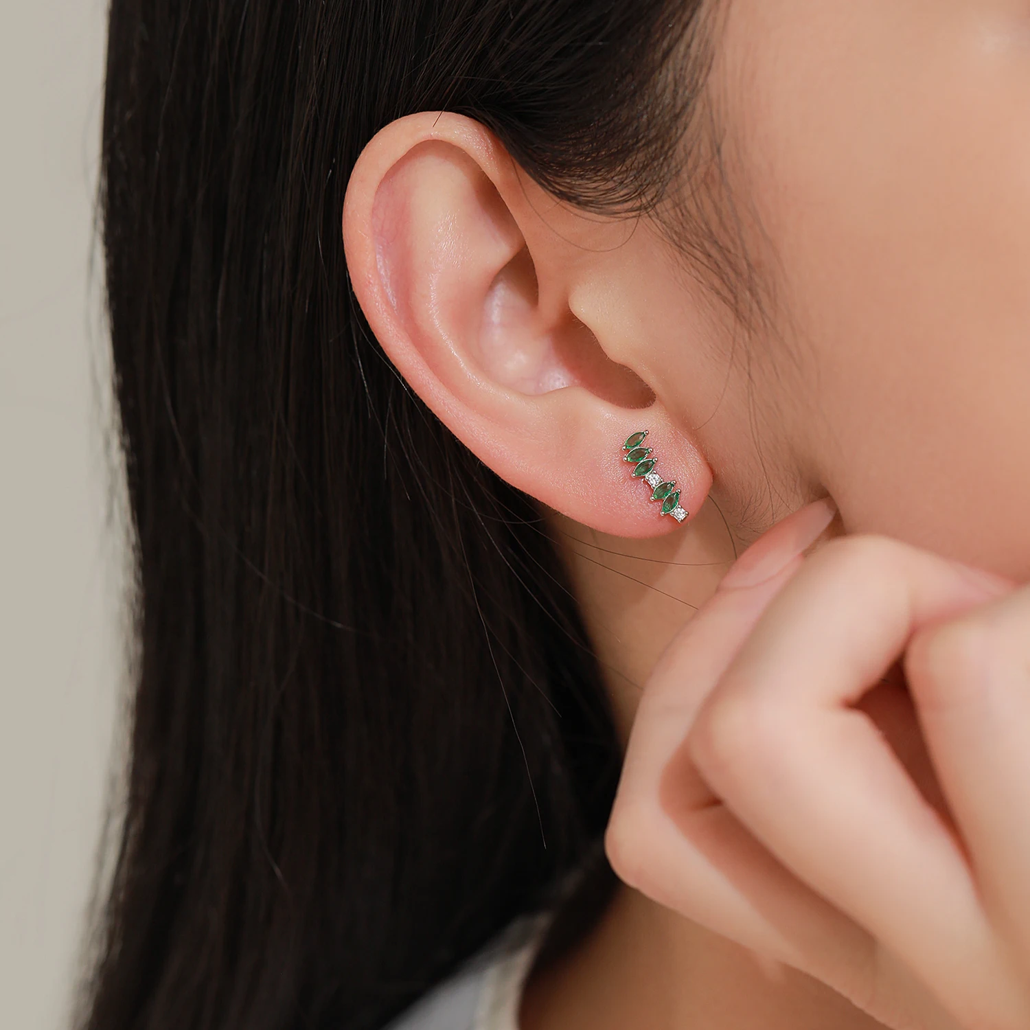 

Ailmay 925 Sterling Silver Horse Eye Blue Green Zircon Long Stud Earring For Women Unique Design Sense Wedding Party Gifts