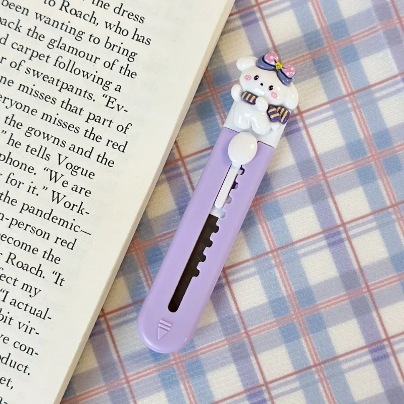 Cute Letter Opener for Girls, Magic Puppy Box Cutter, Mini Utility Knife portátil, Material de escritório, estudante, cor roxa, 1 pc