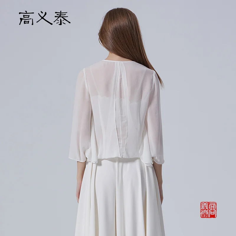 Gaoyitai silk Georgette round neck long sleeve single row pearl and simple all-match straight tube skin-friendly short coat