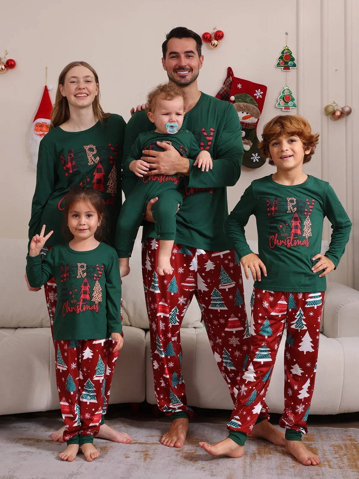 Santa Tree Print Family Christmas Pajamas Set Full Sleeve Casual Soft Sleepwear Mom Dad Kids Matching Outfits Xmas Look Pijamas