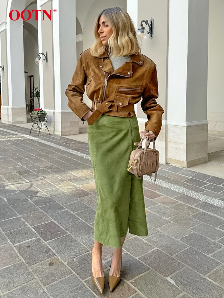 OOTN Elegant Green Deerskin Velvet Skirts Female 2024 Autumn Office Lady Straight Skirts Fashion Solid Sexy Slit Skirts Vintage