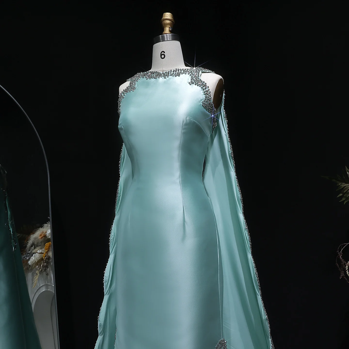 Sharon Said Luxuriöses Mintgrünes Meerjungfrauen-Satin-Abendkleid aus Dubai mit Cape für Damen, Hochzeitsfeier, formeller Abschlussball, SS503, maßgeschneidert – Detail 8