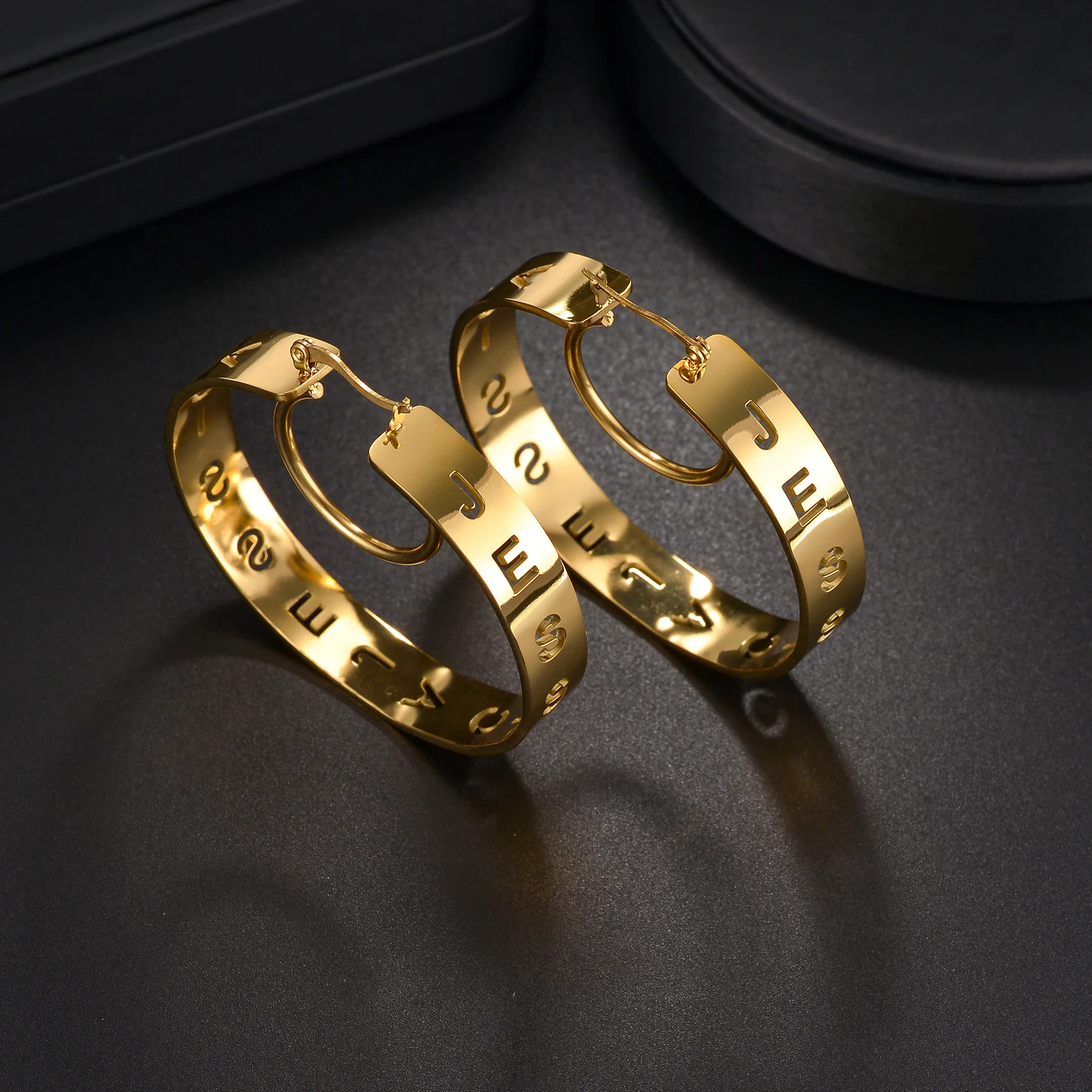 Customized Name 30-100mm Fashion Hoops Earrings Stainless Steel Personalized Circle Earrings For Woman Girlfriend Jewelry Gift