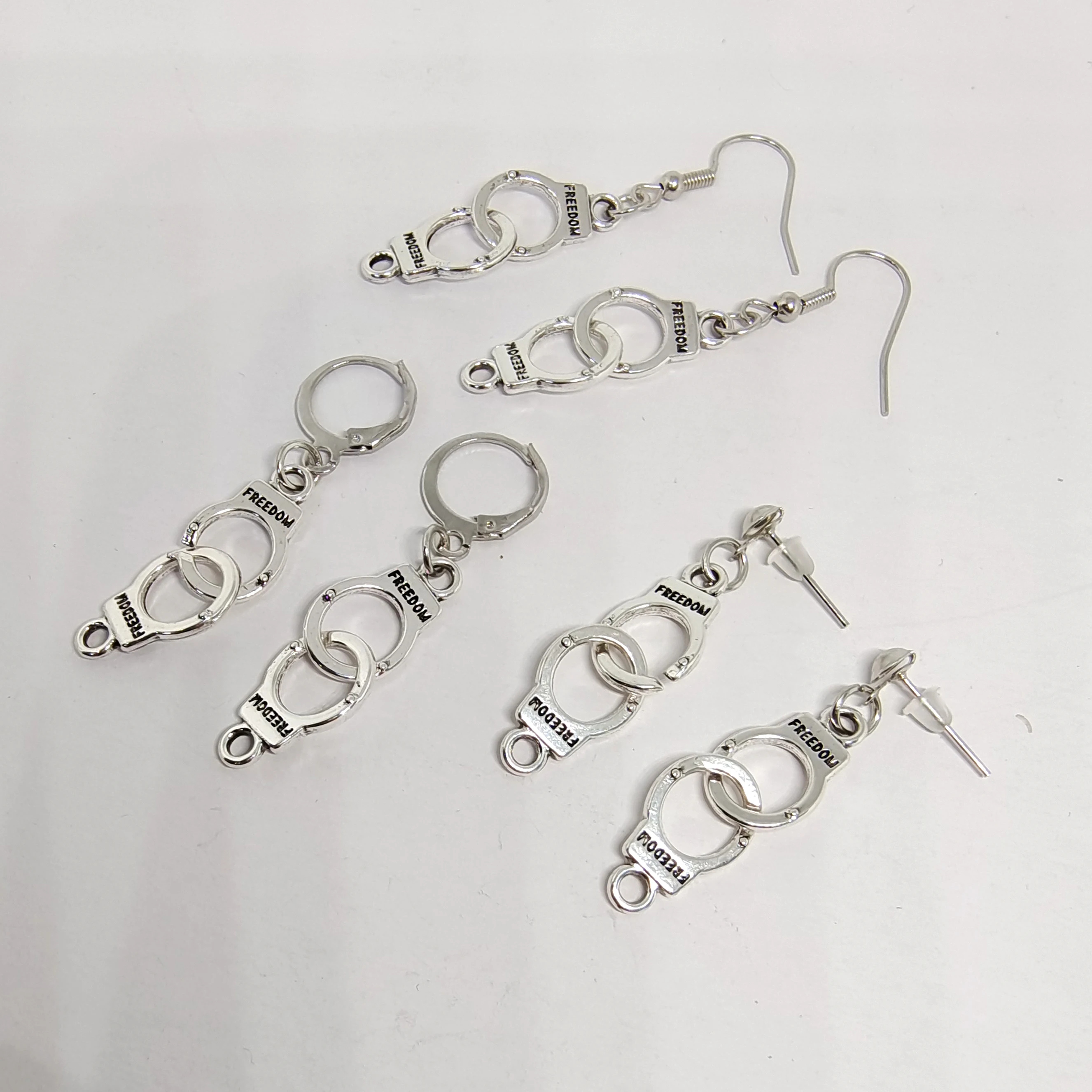 Punk cheap alloy handcuffs pendant earrings creative jewelry jewelry women simple fashion cool wholesale