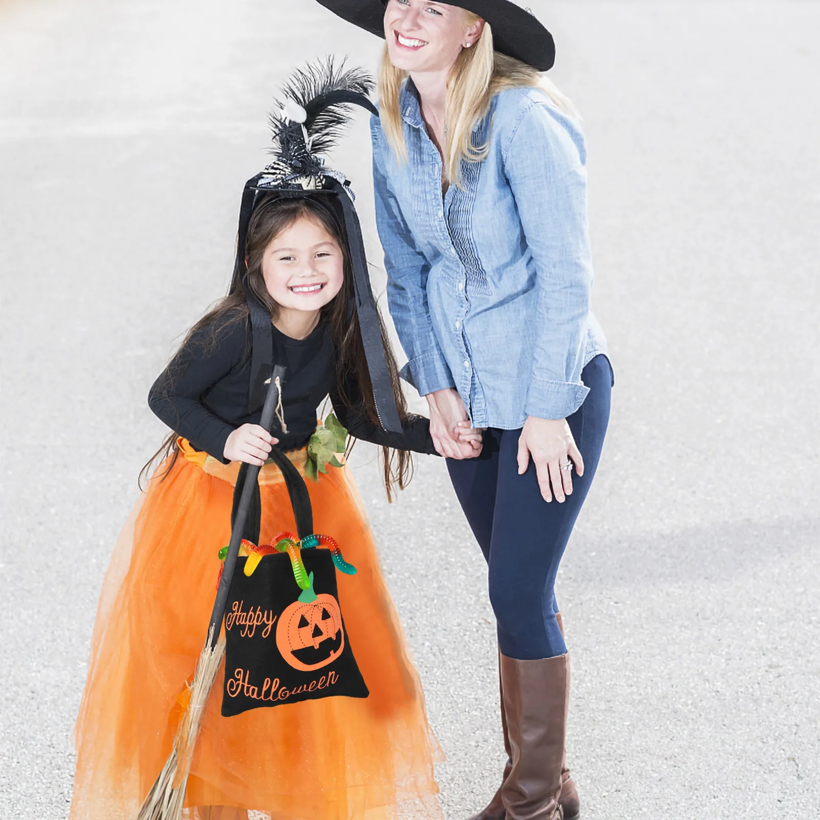 

2Pcs Halloween Treat Bags Large Capacity Trick Or Treat Bags Durable Lightweight Candy Handbag for Black Orange