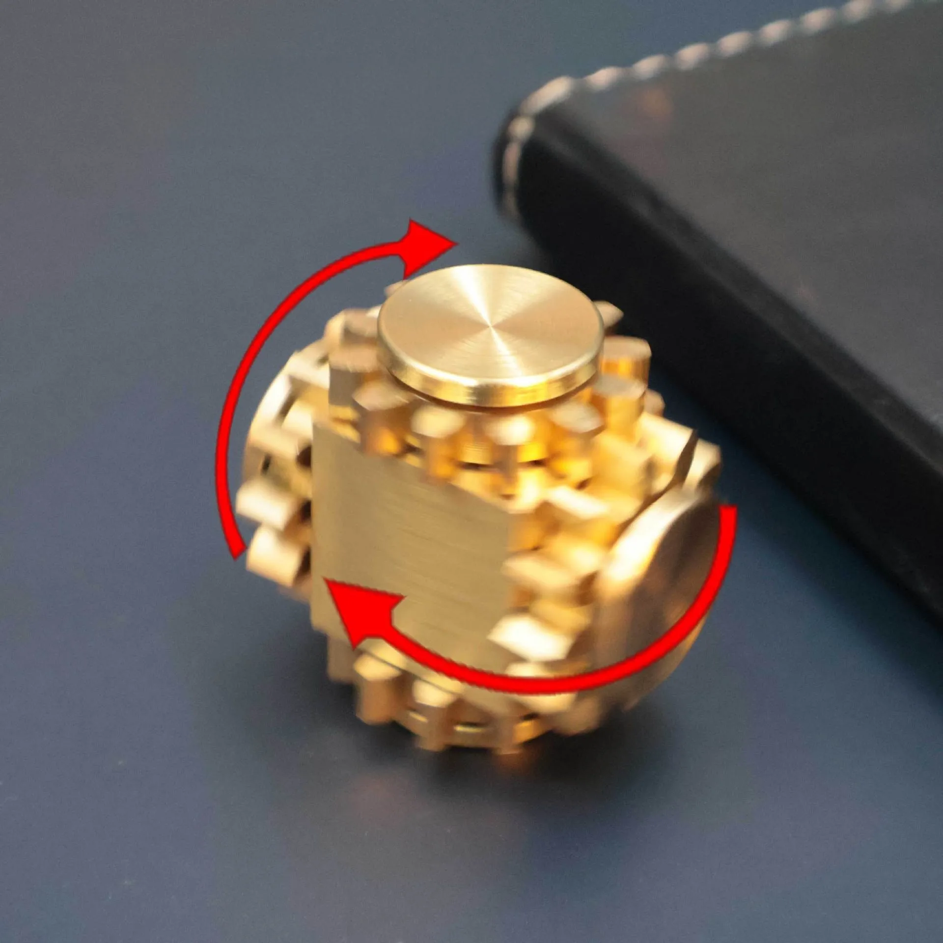 EDC 순수 황동 피젯 스피너 장난감 - 진짜 기어 자이로 메탈 핸드 스피너 성인 불안 스트레스 해소 기술 장난감