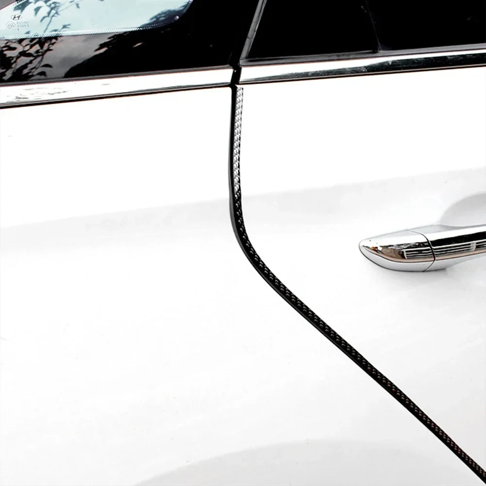 4M Kohlefaser Auto-Türschutzleiste Stoßstangen-Kantenschutz Kratzschutzstreifen Dichtungsleiste Styling Auto-Dekor Aufkleber – Detail 3