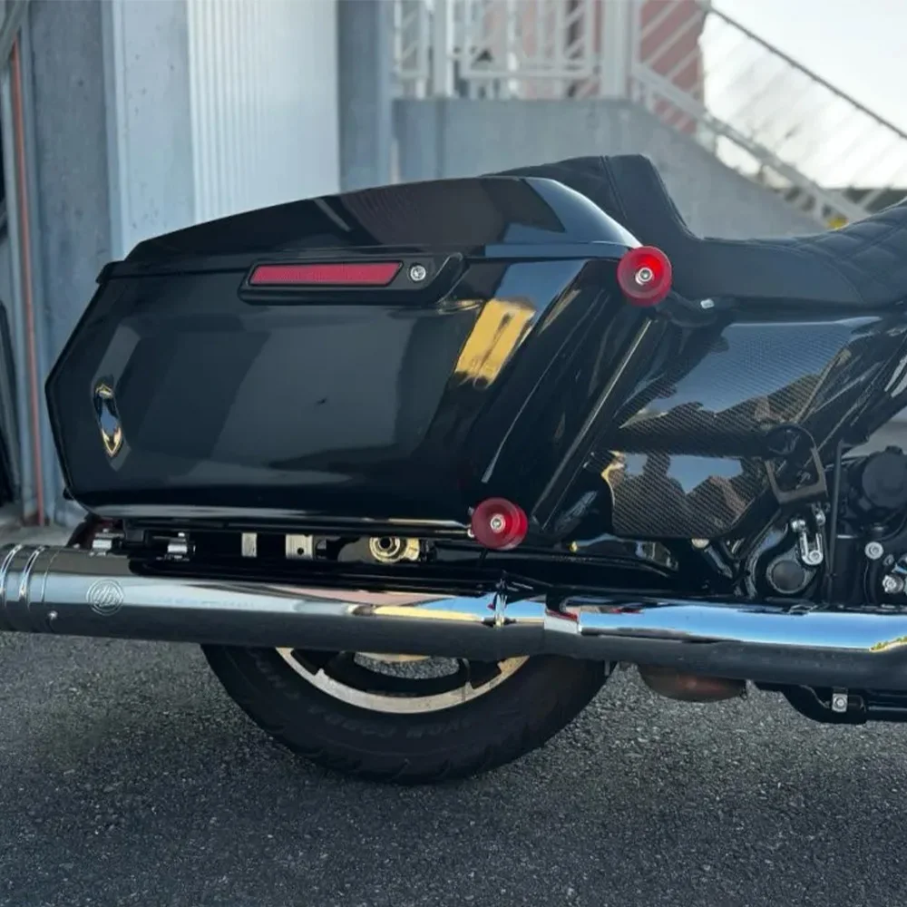 

Motorcycle Black Chopped V2 Saddlebag Performance Saddlebag Bags For Harley Touring Road King Road Glide Street Glide 2014-2023