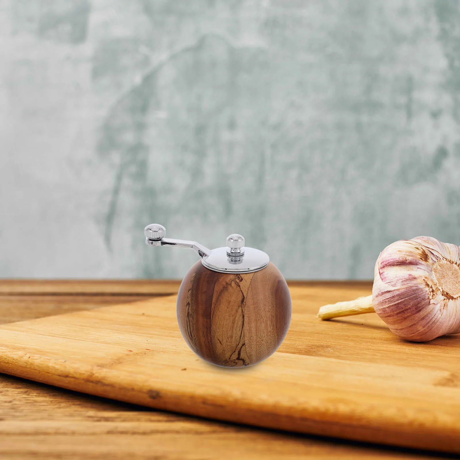 

Compact Wooden Pepper Grinder Crank Handle Portable Ideal for Camping Mini Grinder Hand-Crank Grinding Machine