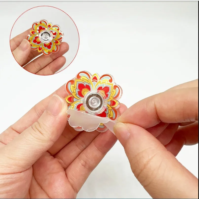 Mini giroscopio con punta delle dita, colore rotante, giocattoli da festa retrò per bambini, regalo di decompressione giroscopico rotante adatto ai bambini