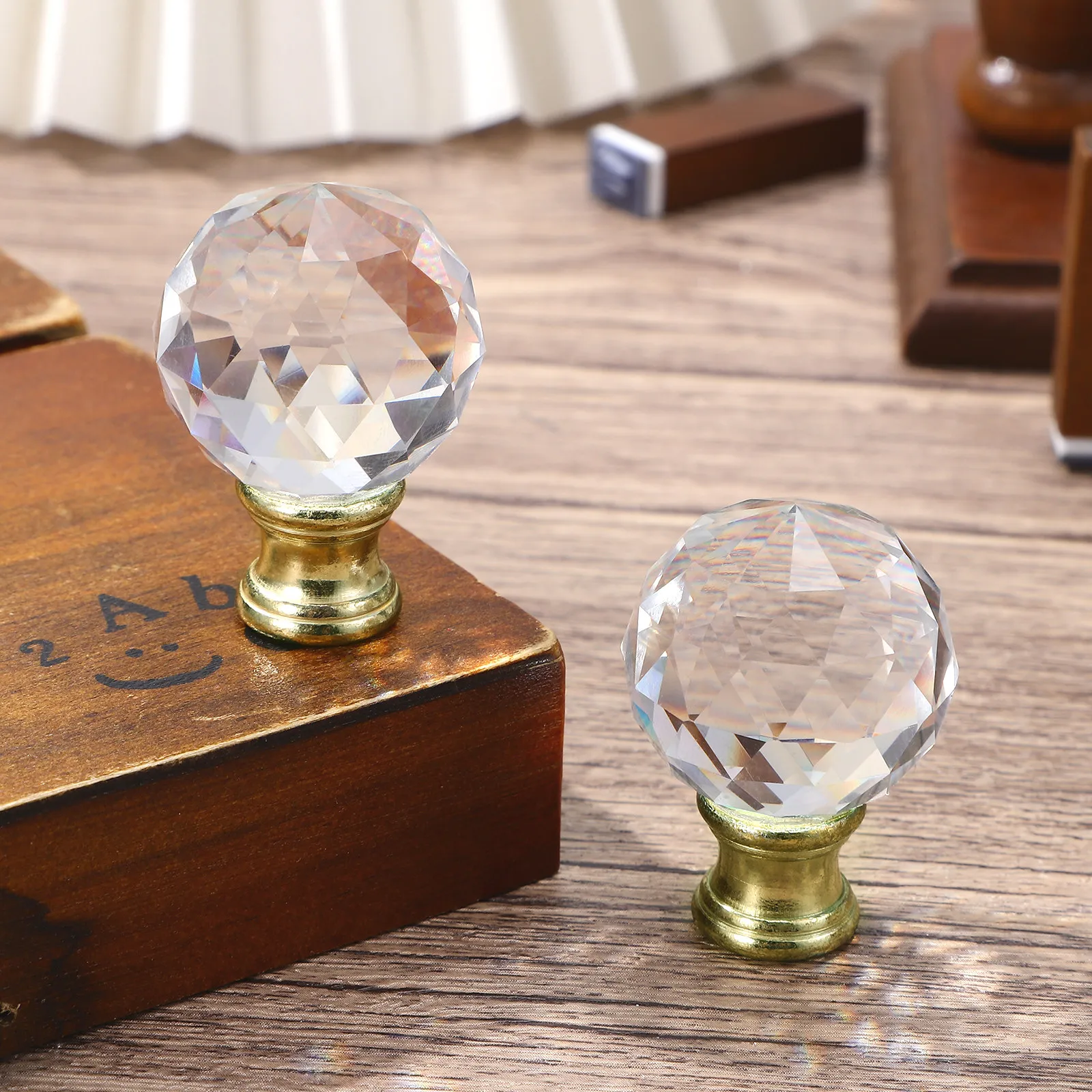 2Pcs Gold Lamp Finial Decorative Screw on Crystal Lamp Toppers Compatible with Table Floor Desk Lamps Finials for Lamps