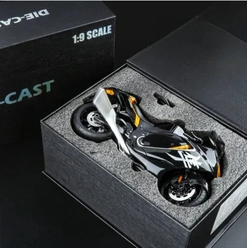 

1:9 Alloy Car Model Simulation Locomotive Lighting Sound Effects 's Toys Birthday Gift Diecast Alloy Car Model