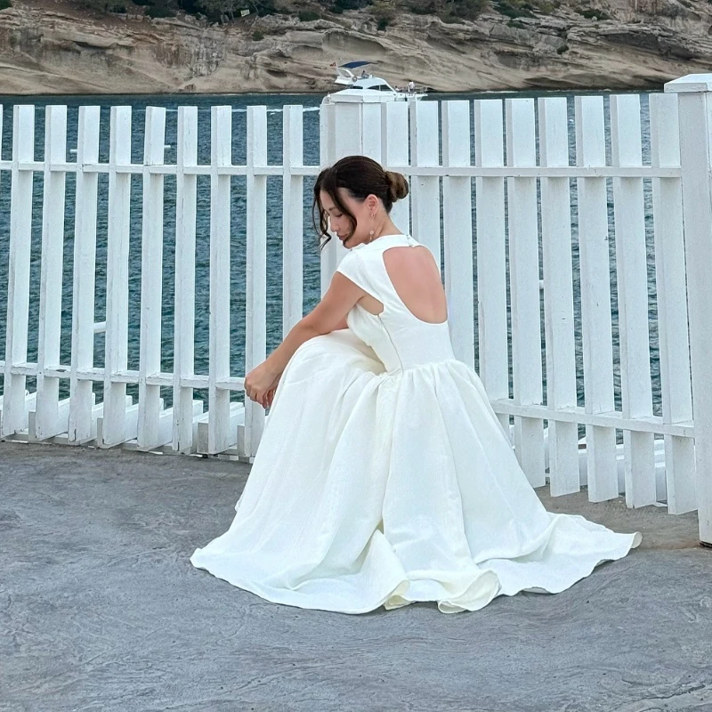 Women Circle Cut Out Back Dress Wide Shoulders and Fitted Waist Prom Dress Fluffy Hem Midi Wedding Party Dresses