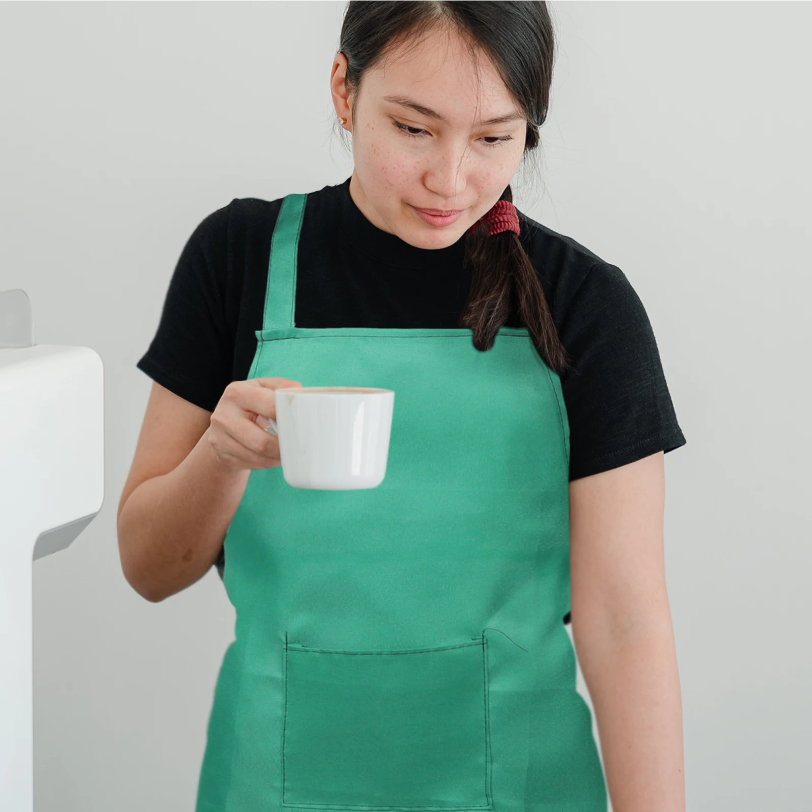 

2 Pockets Apron Halter Neck Sleeveless Bib Chef Apron Kitchen Cafe Protective Bib Aprons Blackish Green