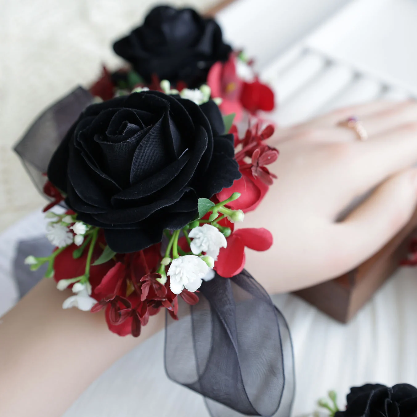 

H0037 Black Rose Wrist Corsage Wristlet Band Bracelet and Men Boutonniere for Wedding Artificial Flower Prom Decorations