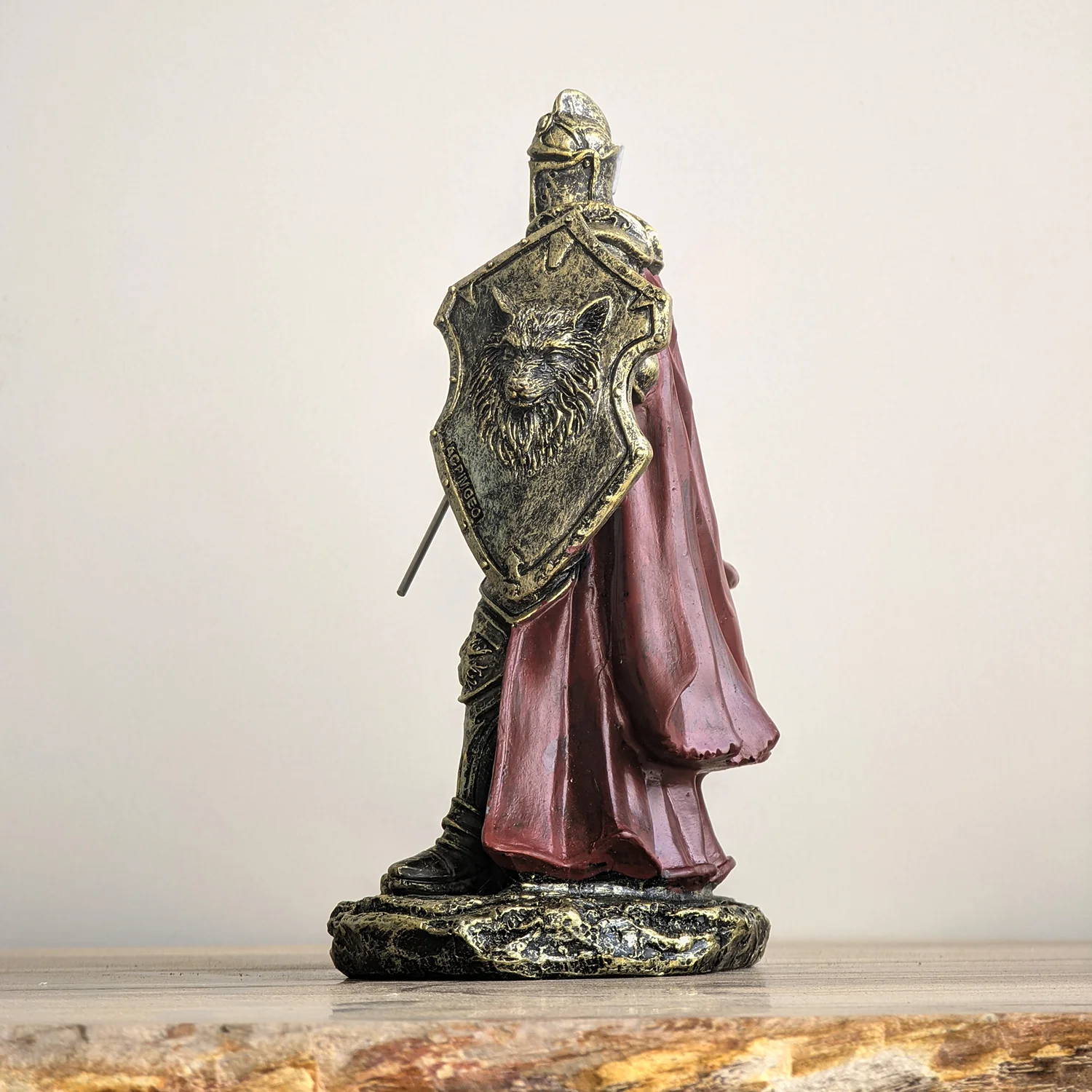 Medieval Knight Statue Resin Armor Warrior Figurine Gothic European Soldier Sculpture Desktop Decor Gift for Men History Decor