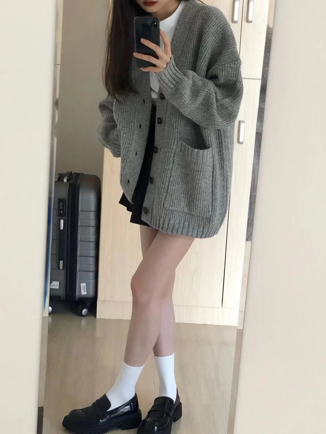 Grey Medium Long Sweater Jacket for Female Students Loose and Lazy Retro Milk Style Outfit Soft and Sticky Knitted Cardigan