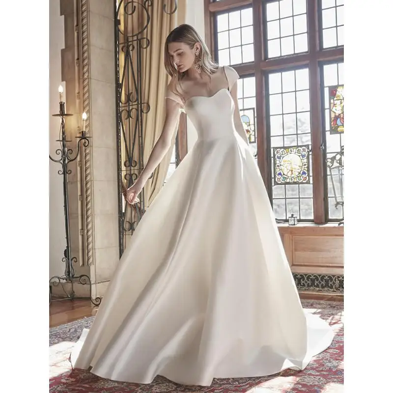 Satin Wedding Dress Autumn/winter Style Slimming Small Tail Bridal Banquet Wedding Dress  Elegant Party Dresses 2024