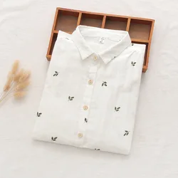 Camicie a maniche lunghe da donna in cotone ricamato 2024 autunno New Art Jacquard Ladies Lace Collar camicette e top Casual bianchi