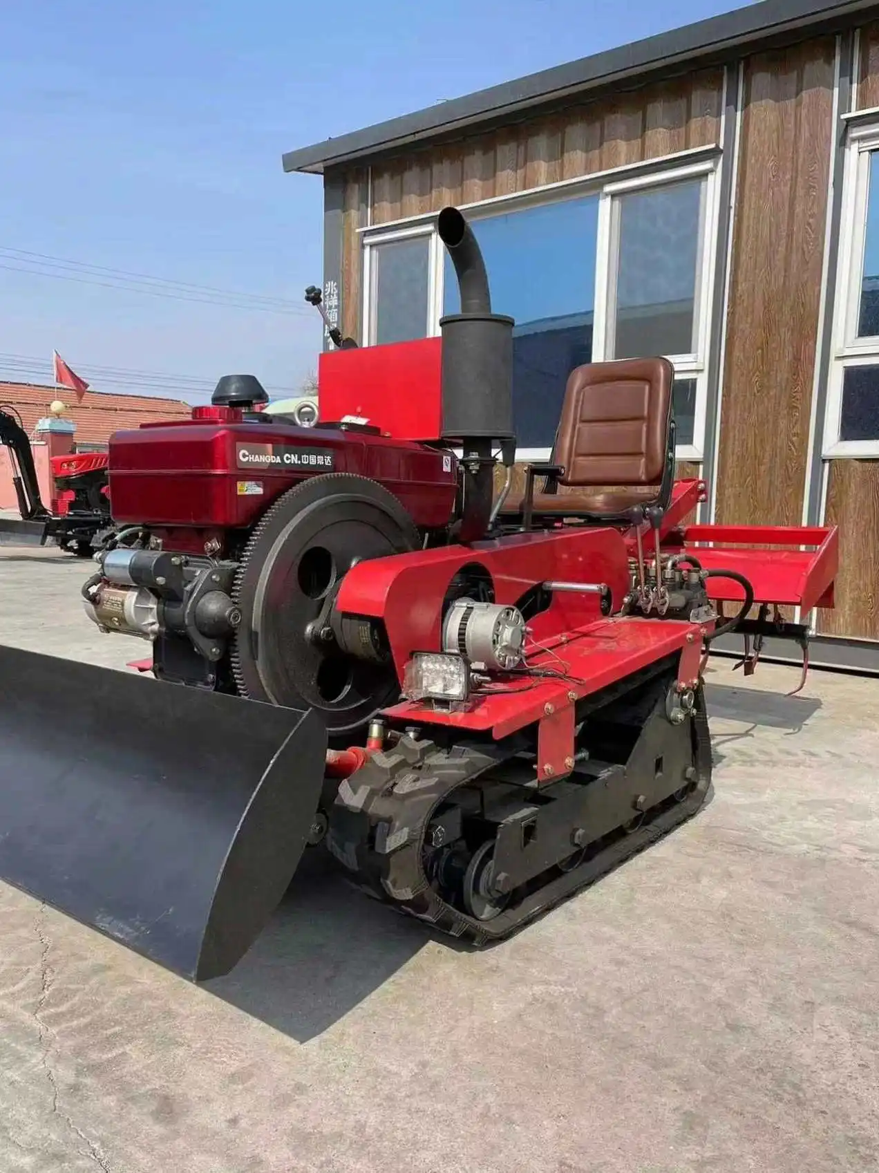 Agricultural Multifunctional 25Hp35hp Rotary Tiller, Greenhouse Orchard Tracked Tractor, Best-Selling Export Wholesale