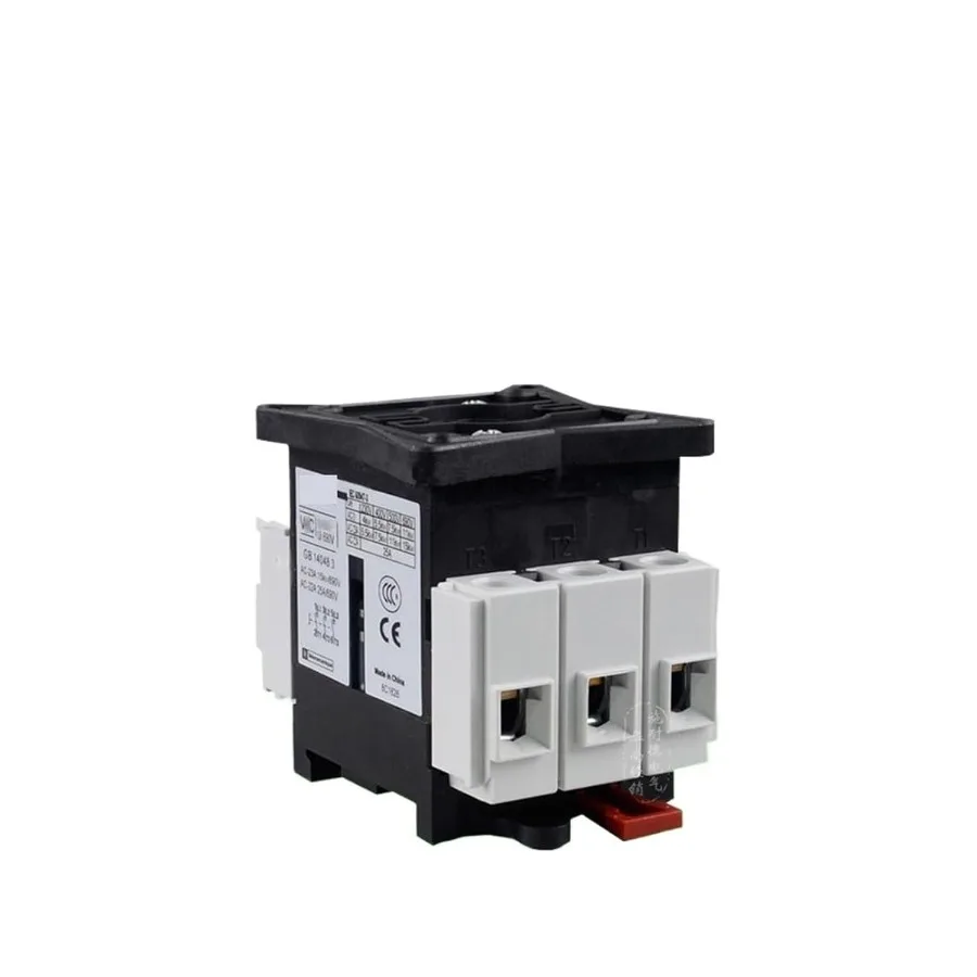 

3P V2C 40A 690VAC Load Switch with Isolating Function and Bottom Plate Installation for Industrial Cabinet Use Featuring Easy O