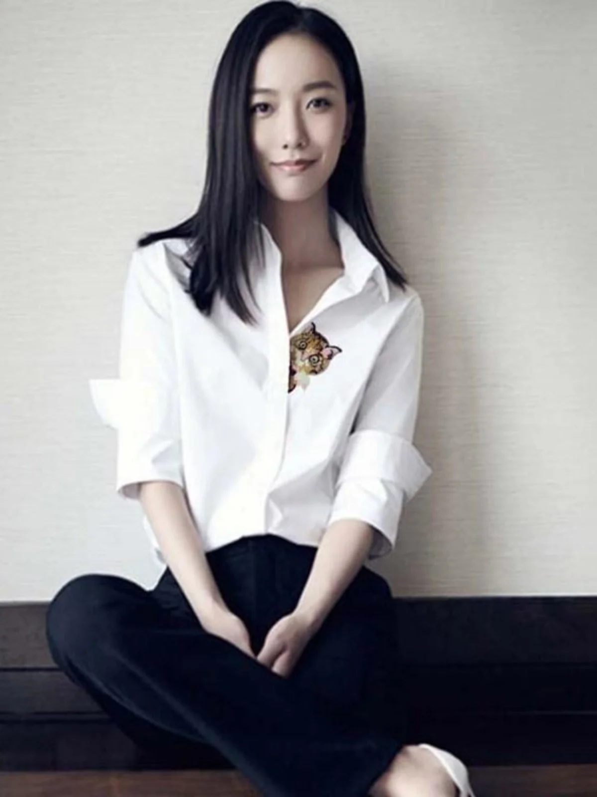 

Chic White Pure Color Slim Fit Profional irt for Women Button up Korean Sle Base Layer Top Spring Commute Faion