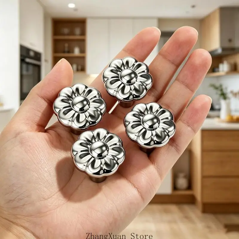 Runde Blumenknöpfe für Möbel, leuchtend silberne Schubladengriffe, 4er-Set 3XUF – Detail 4