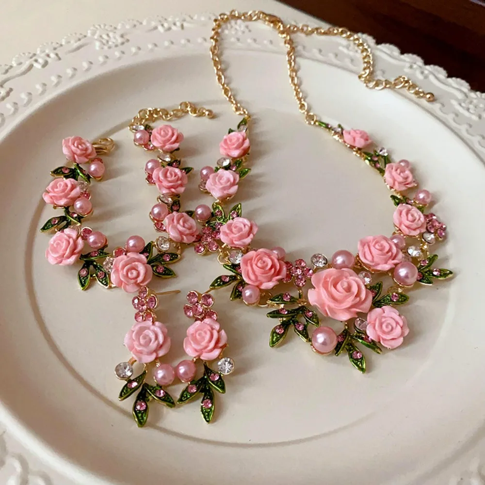 Temperament Strass Rose Blume Halskette Süße Halsband Blume Armband Perle Schlüsselbein Kette Ohrstecker Urlaub