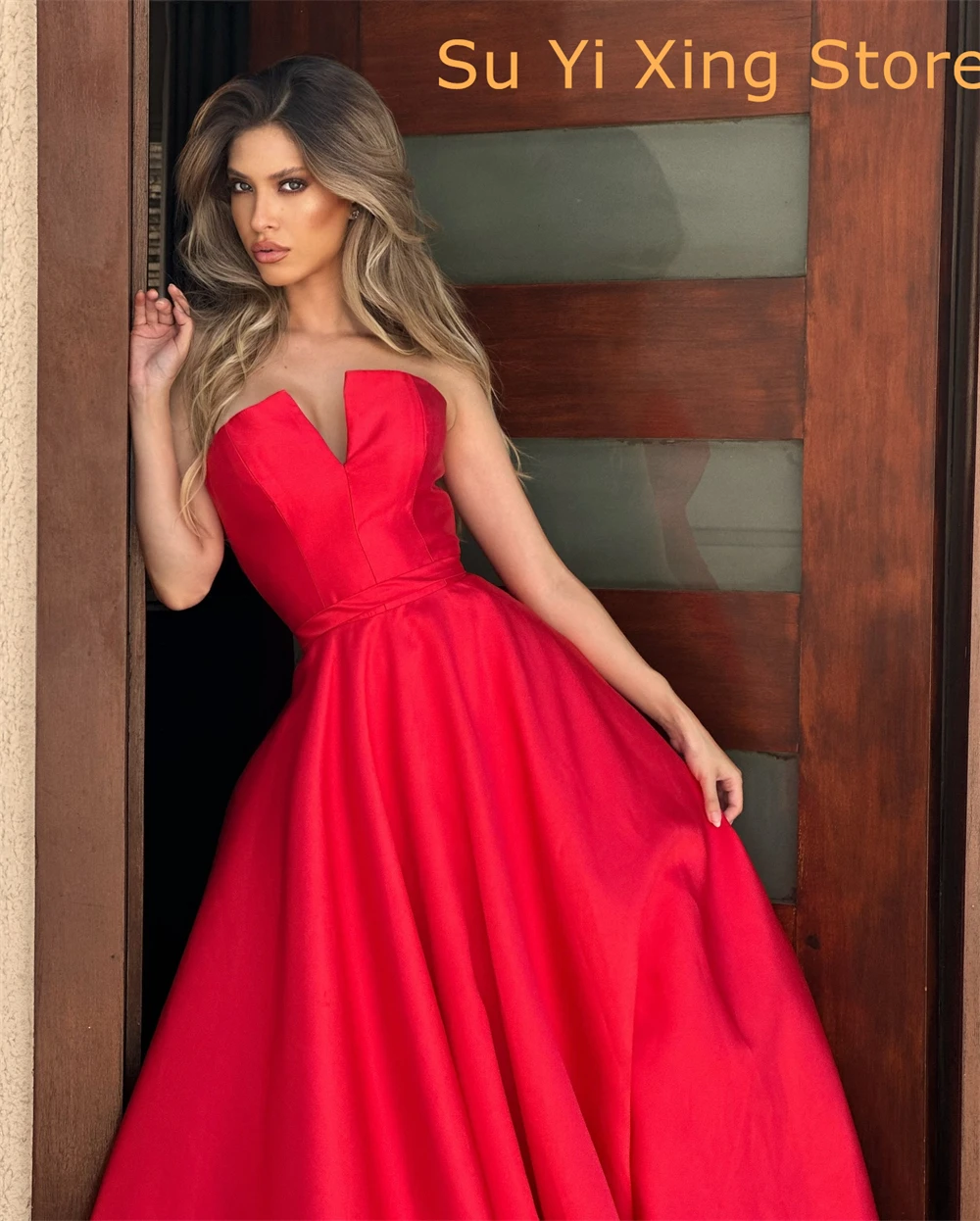 Customized Formal Red Satin Evening Dress Fashion Strapless Sleeveless Party Dress Temperament  A-Line Floor Length Prom Dress