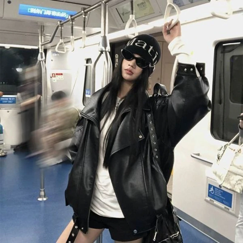 

2025 Autumn New Personalized Retro Style Loose and Versatile Western Style Motorcycle Leather Jacket for Women