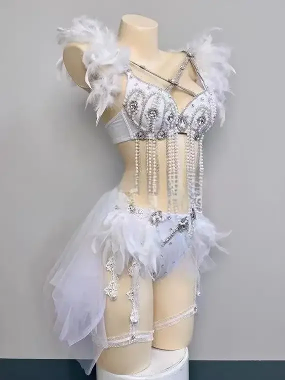 Conjunto de Bikini de plumas con cadena y borla de perlas brillantes para mujer, traje de Festival de baile de escenario, sujetador y pantalones cortos, Sexy, club nocturno, Bar