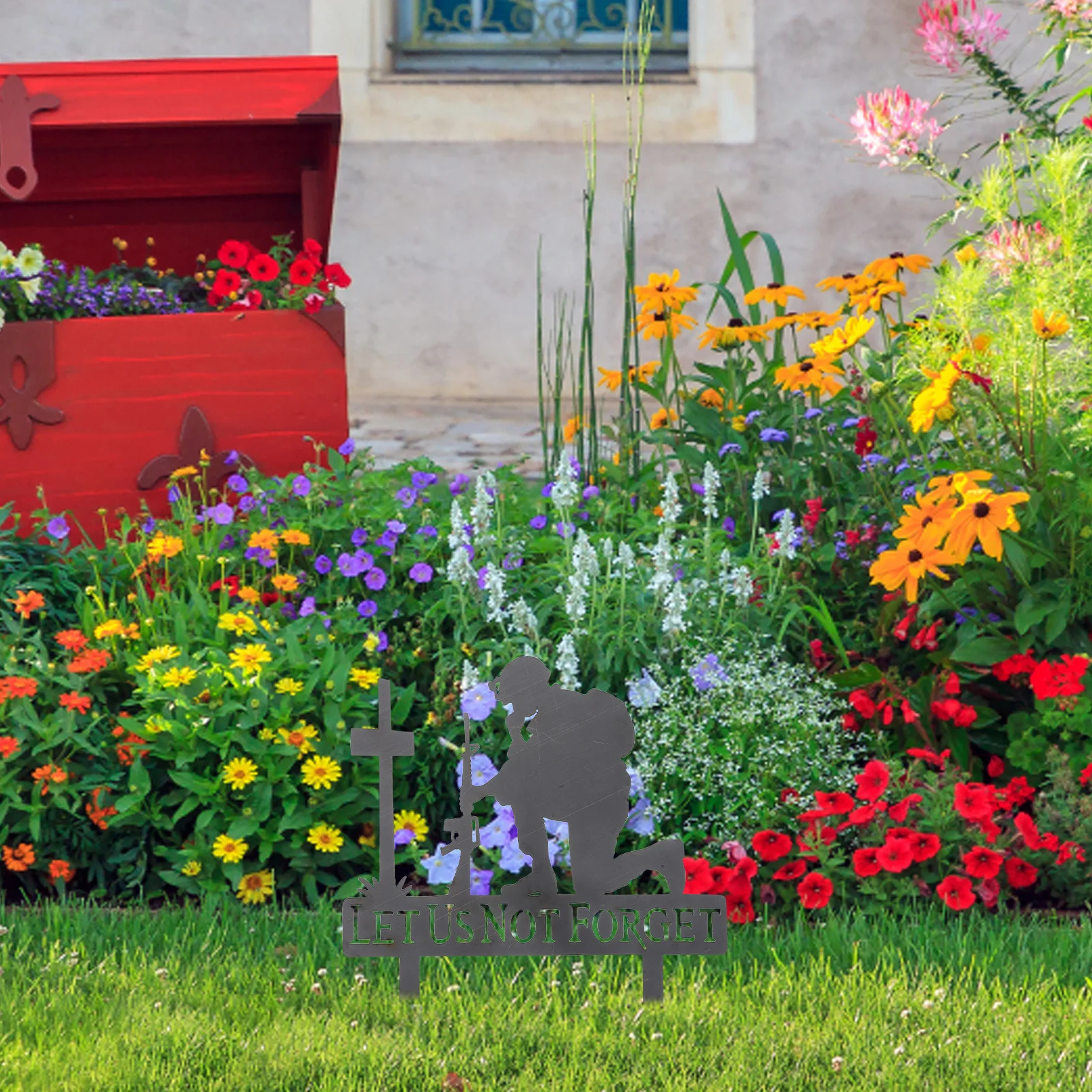 

Outdoor Metal Soldier Stake Patriotic Yard Decor Memorial Day Sign Garden Ornament Versatile Placement Easy to Clean