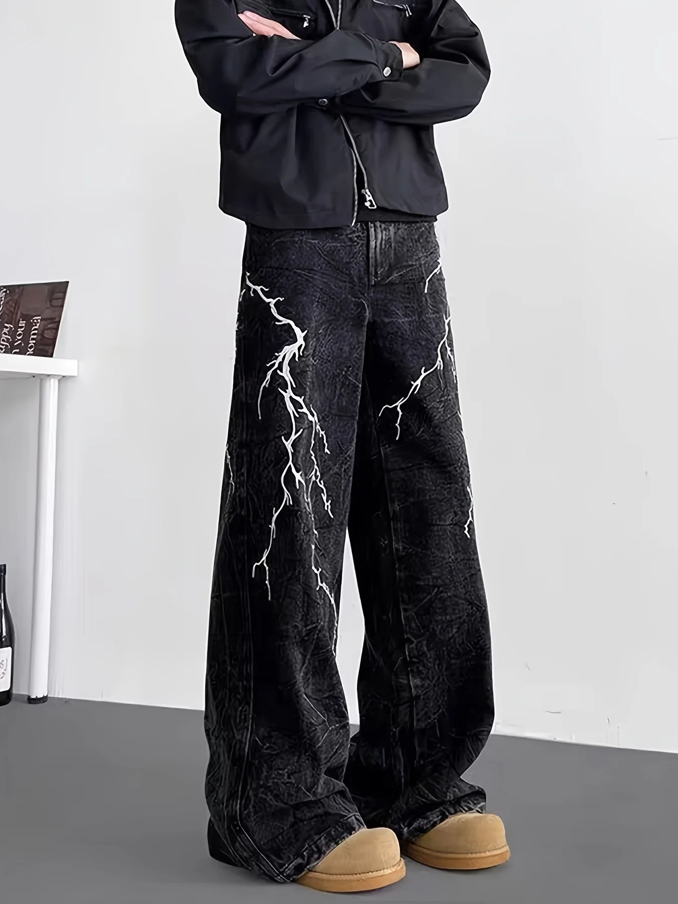 

Американский дизайн высокой улицы с вышивкой в молниях на джинсах для мужчин.