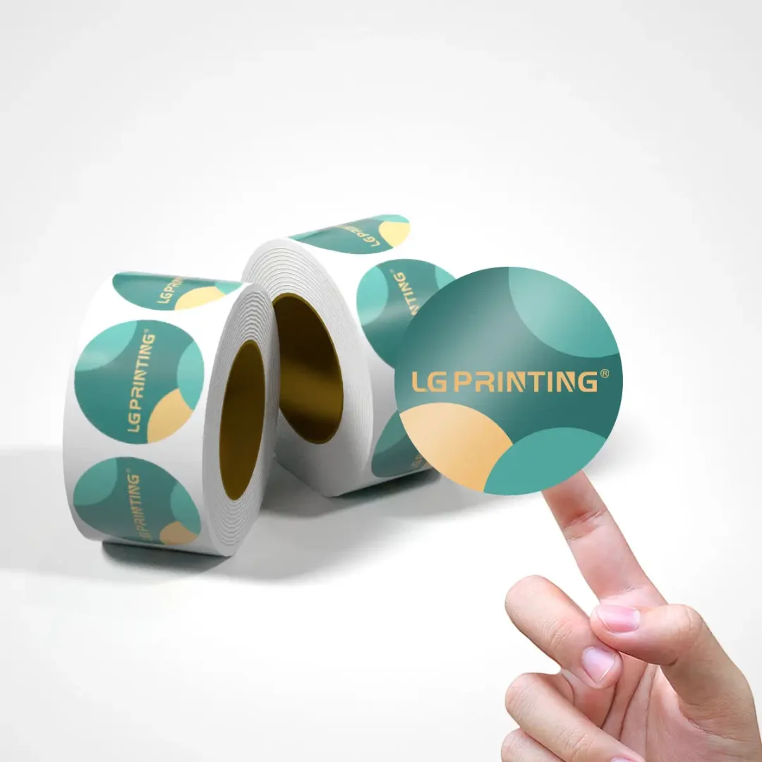 Chinese manufacturers wholesale custom transparent stickers and vinyl label printing.
