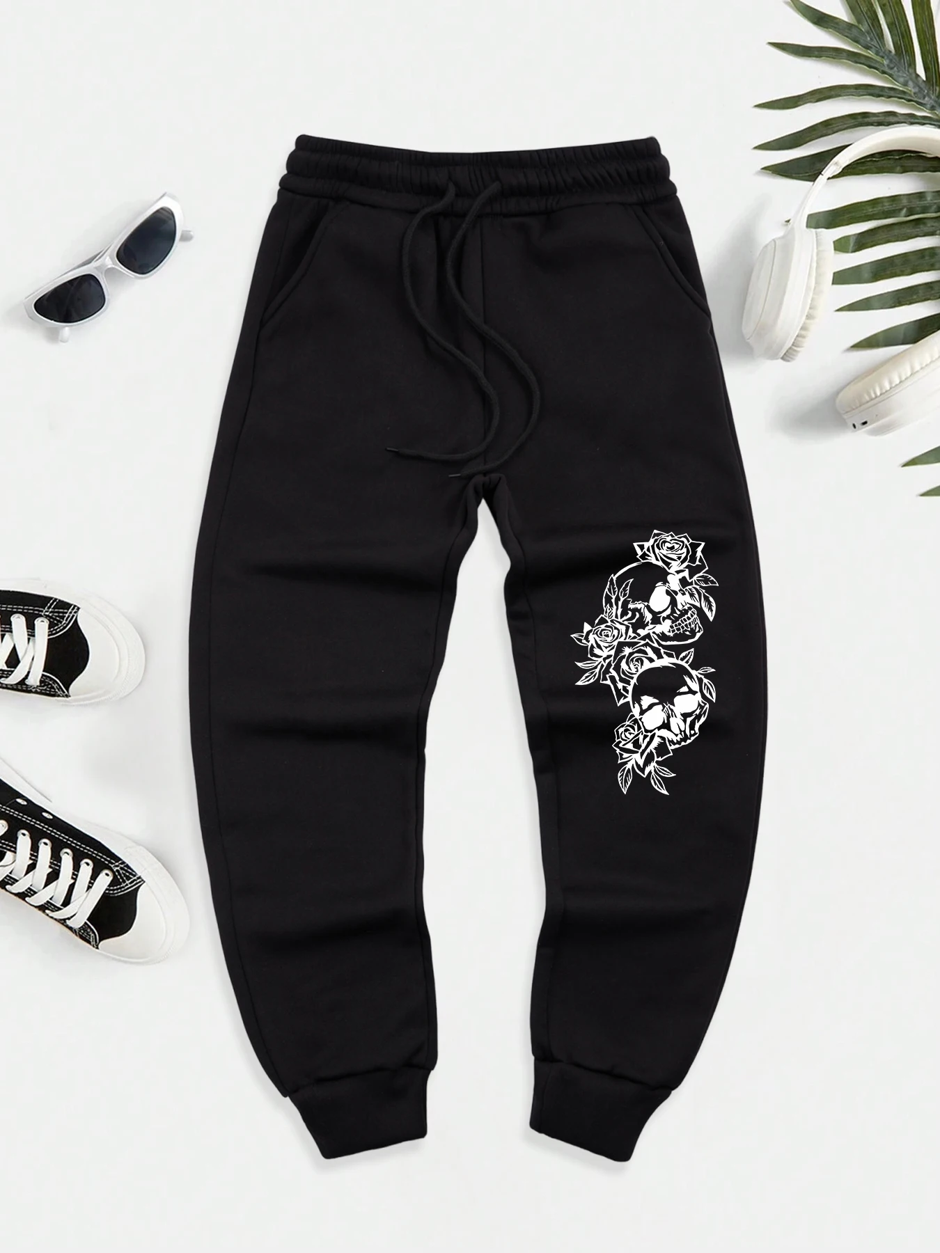 

Skeleton Surrounded By Roses Printed Warm Men Long Pant Trendy Hip Hop Trousers Fleece Drawstring Sweatpants Comfortable Pants