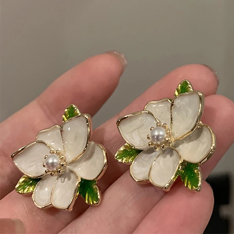 1Pair Fashion Camellia Enamel Flower Leaf Earrings Sweet Elegant Stud Earrings For Women Girls Anniversary Jewelry Gifts
