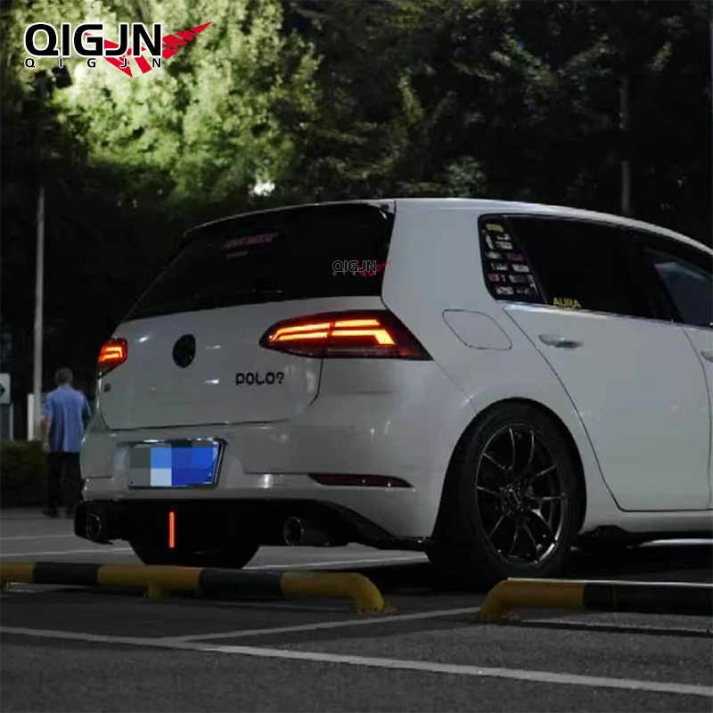 For VW Volkswagen Golf MK7/7.5 TSI TDI GTI GTD TCR Style Split Type Car Rear Bumper Diffuser Lip Body Kits With LED Lightt