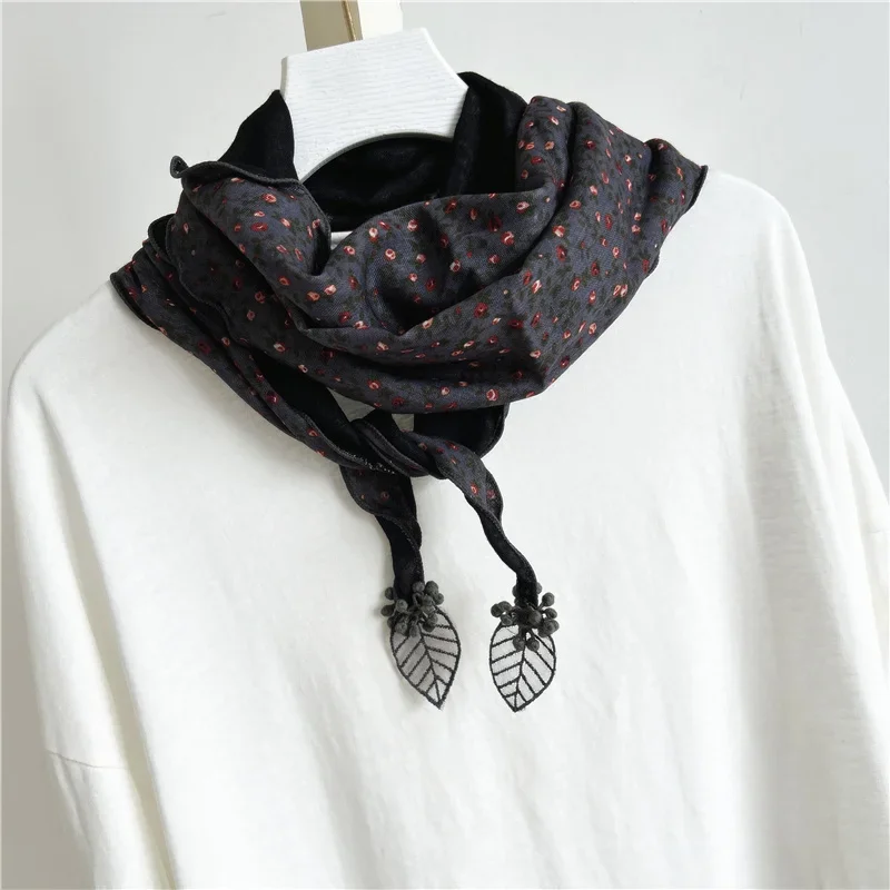 Fashion 2025 Autumn New Small Winter Women Scarf Triangular Cotton Shawl Versat Wraps High Quality Bandana Ladies Accessories