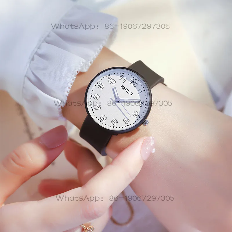 Customized new watch female junior high school student Korean version simple fashion casual waterproof quartz watch