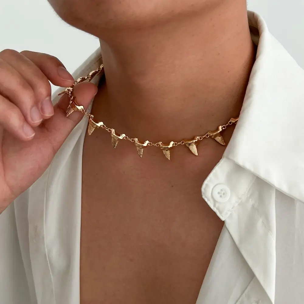 

Irregular Rivet Spike Necklace Metal Geometric Men Clavicle Chain Streetwear Jewelry Accessories Shark Teeth Pendant Bracelet