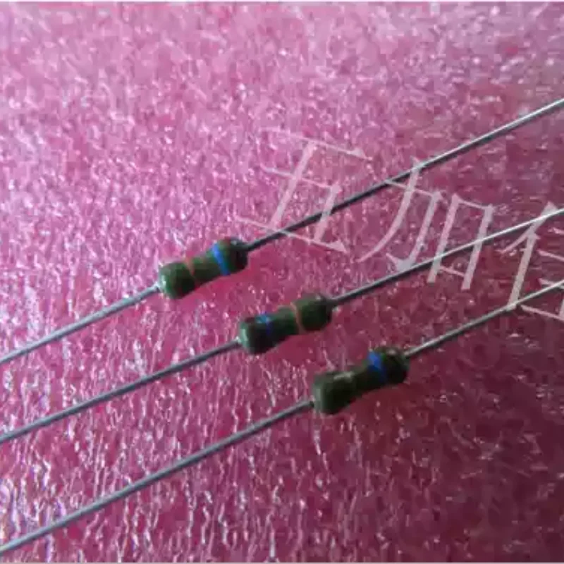 10-100pcs imported SMA02070C2613F2200 261K 0.6W 1% metal film resistor