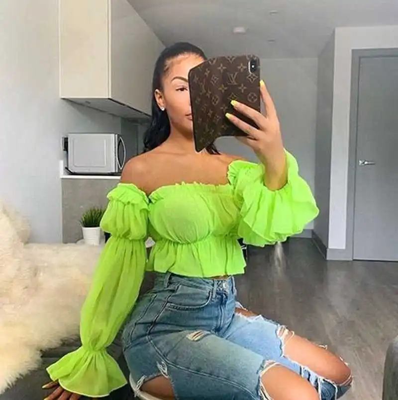 

Све Сексуальная блузка с рюшами, повседневная уличная блузка на одно плечо, длинный топ из полиэстера Sve для молодых женщин в поздних трусиках